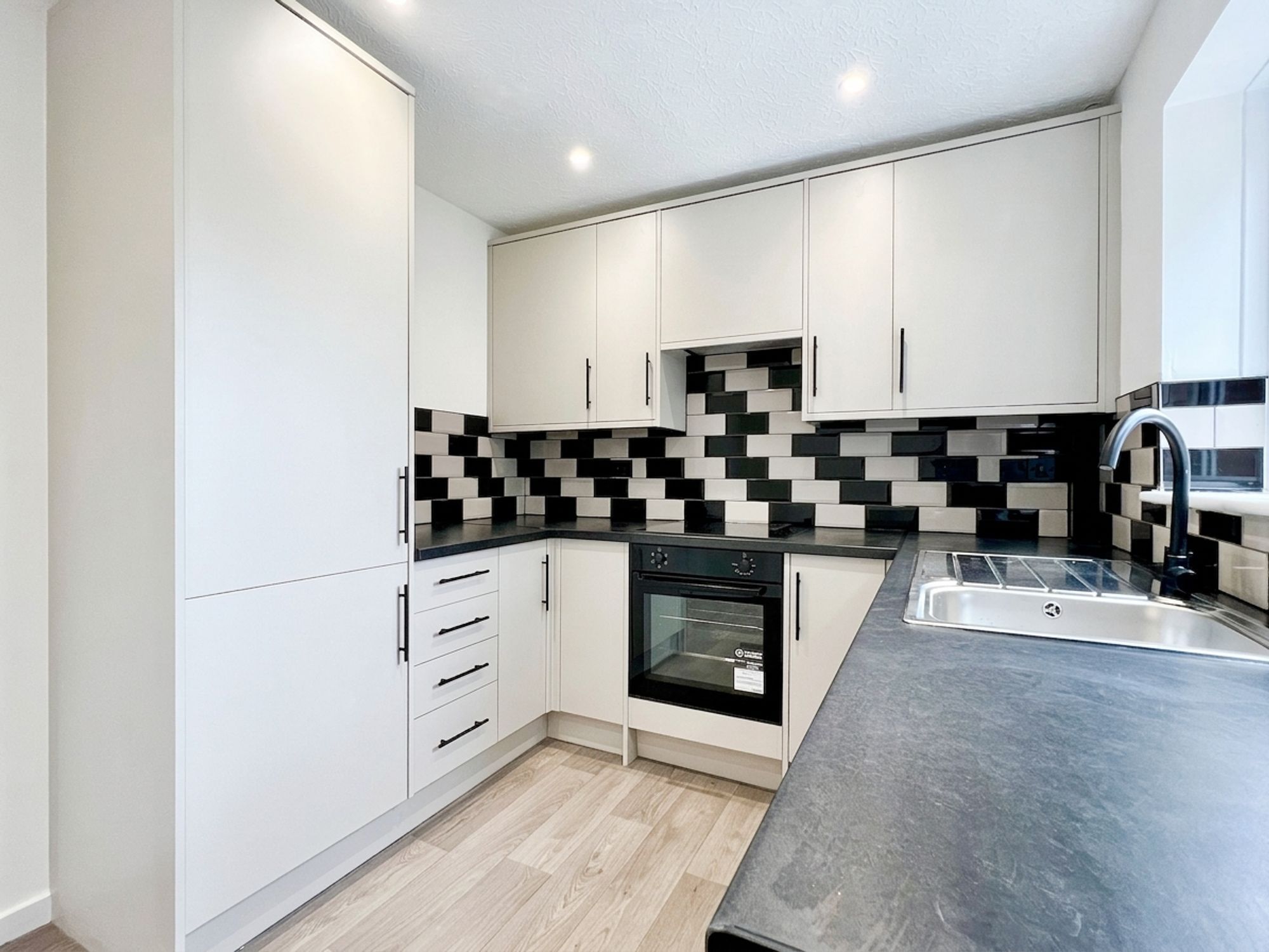 Walkers Gate, Wellington, TA21 Image 7