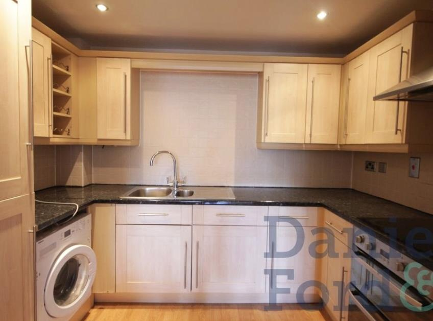 Glebelands Close, London Image 8