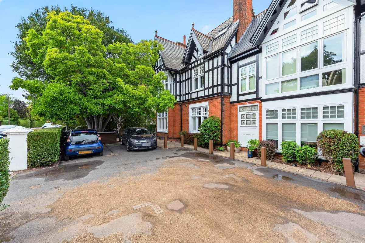 Grove Park Road, London
