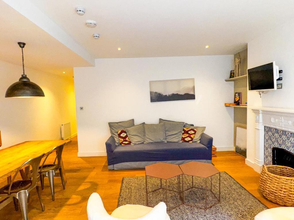 Flat 1, Comeragh Road, London Image 3
