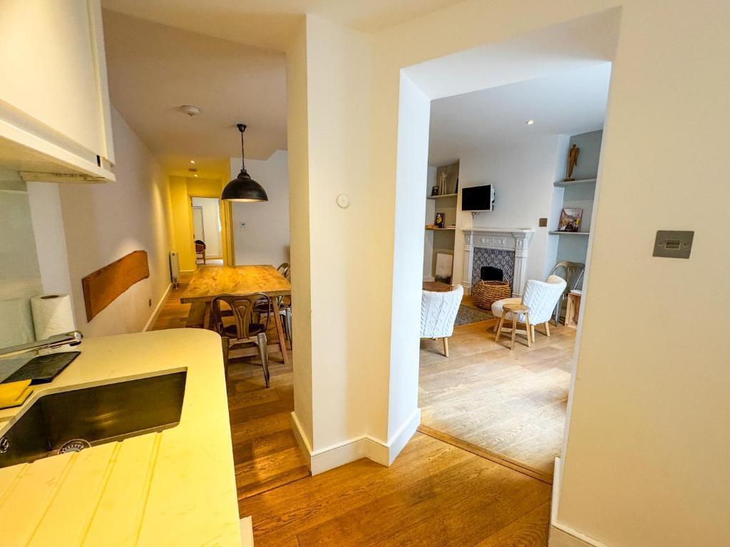 Flat 1, Comeragh Road, London Image 8