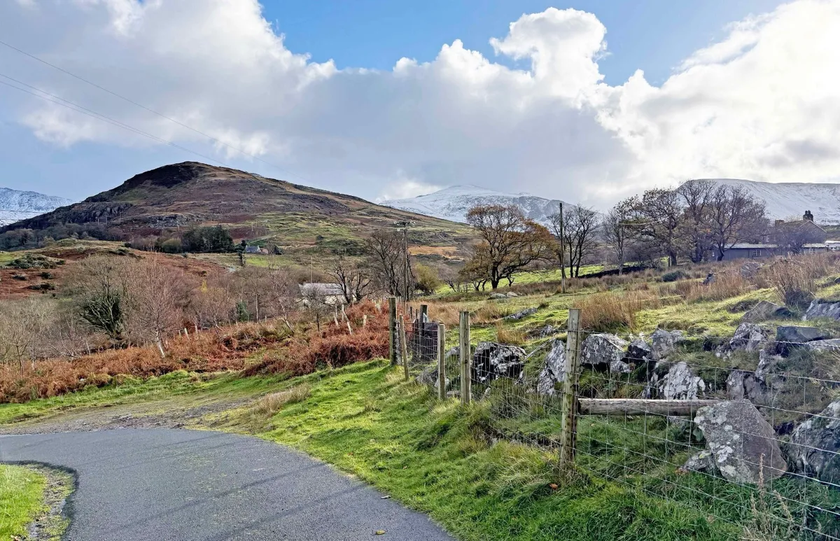 Mur Mawr, Llanberis, Caernarfon, Gwynedd, LL55