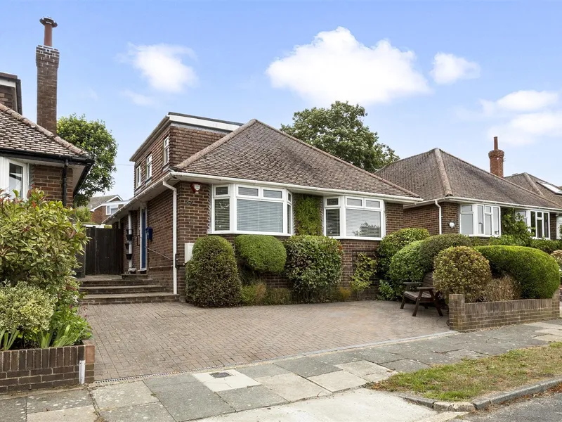 Property thumbnail 2 out of 3