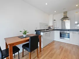 Bloemfontein Road, London photo