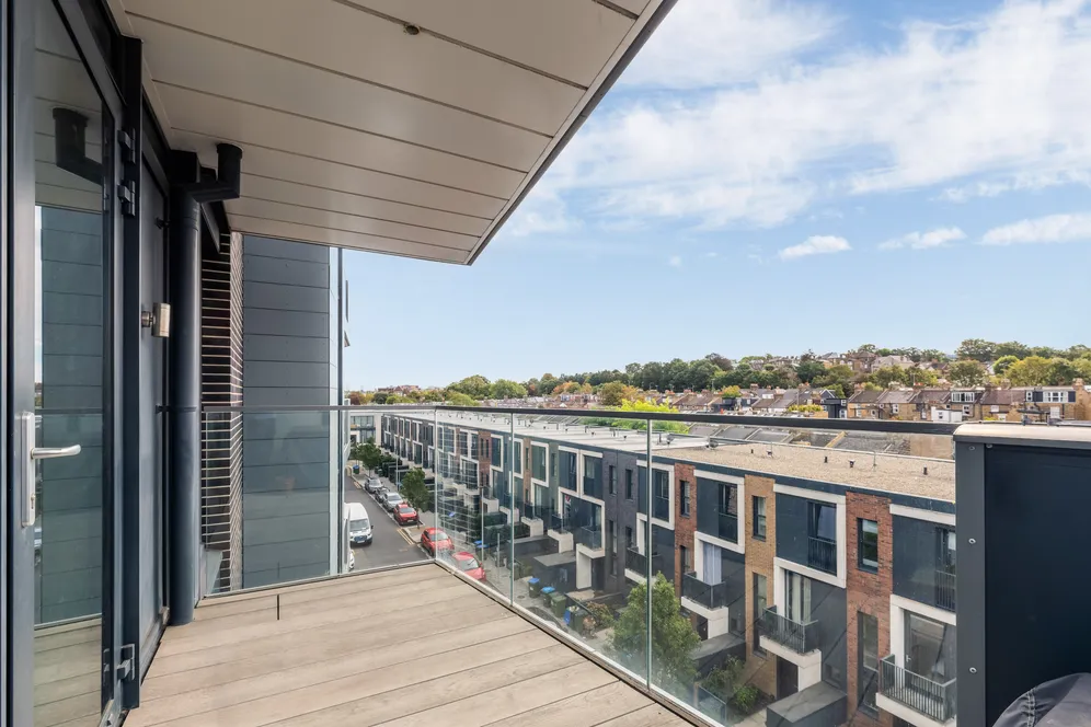 Hawthorne Crescent, London, SE10 photo 5