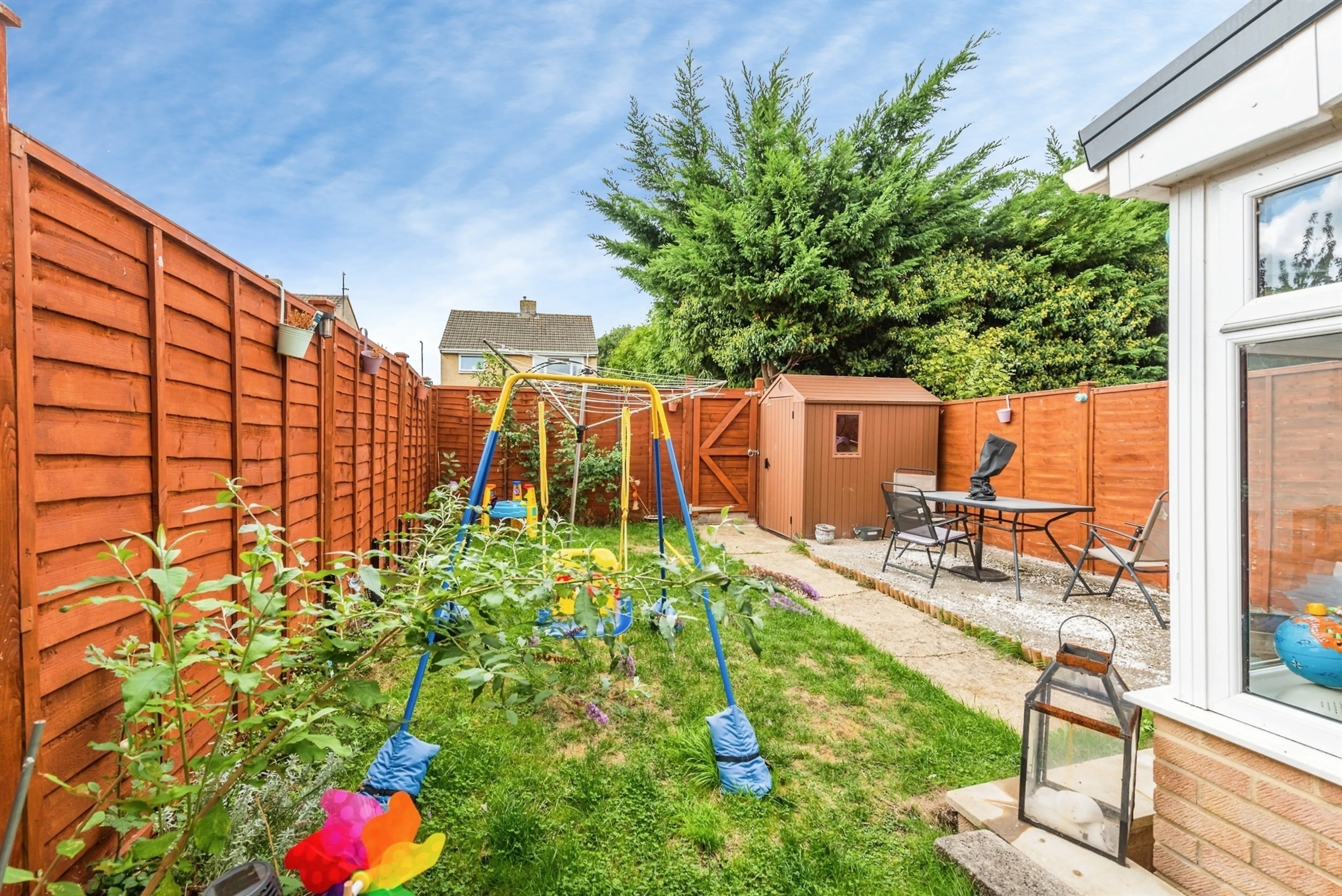Property at Larchmore Close, Swindon