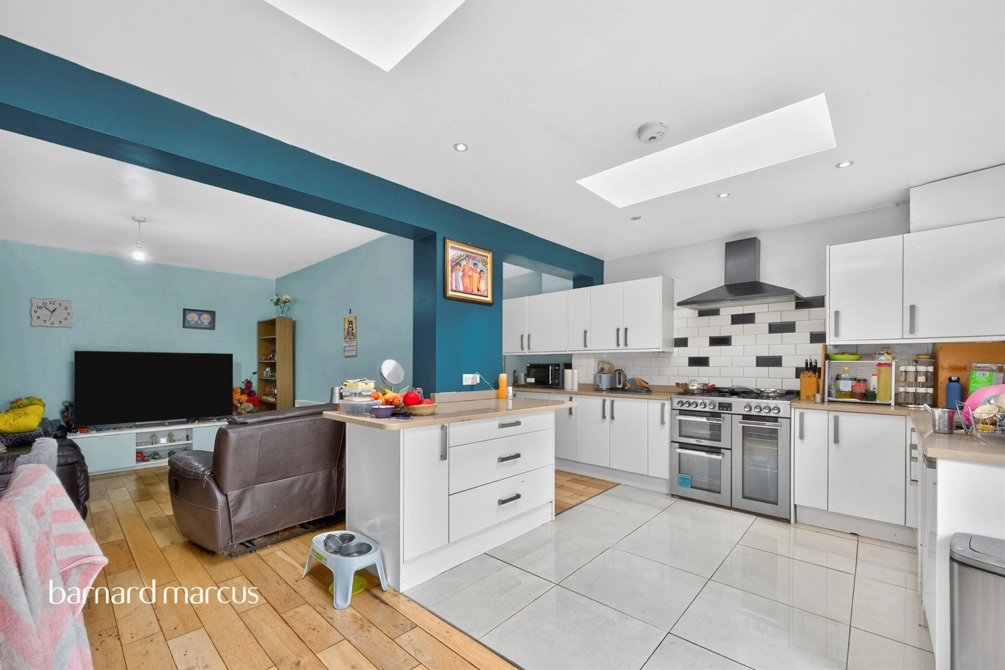 Property at Somerset Avenue, Chessington