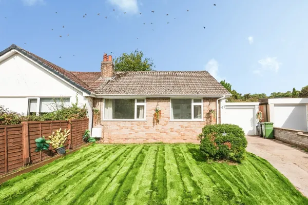 St. Cuthbert Avenue, Wells, BA5