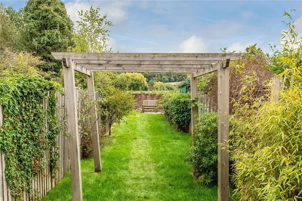 Flanchford Road, Reigate, RH2 photo 4