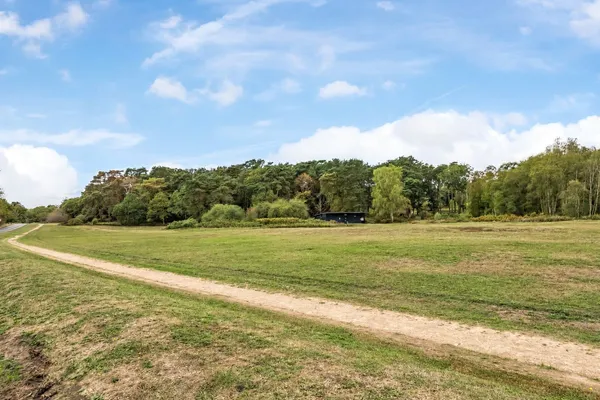 Flanchford Road, Reigate, RH2 photo 17