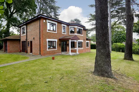 Ballard Close, KT2