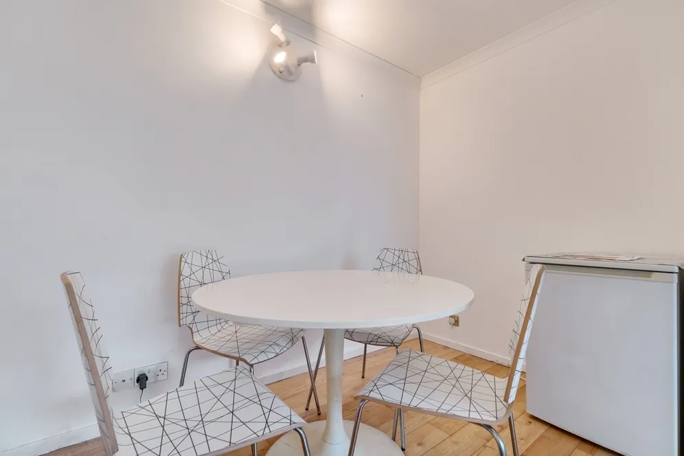 Princes Court, Rotherhithe, SE16 photo 3
