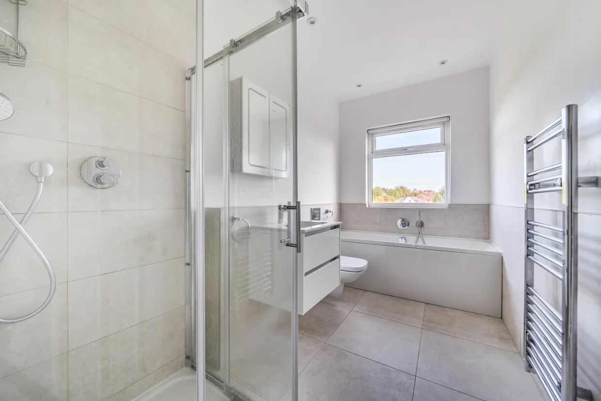 Hemington Avenue Barnet N11 photo 11