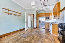 Hemington Avenue Barnet N11 photo 6