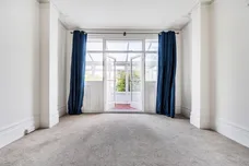 Hemington Avenue Barnet N11 photo 12