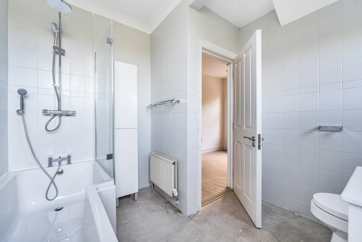 Hemington Avenue Barnet N11 photo 14