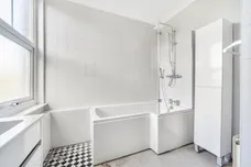 Hemington Avenue Barnet N11 photo 15