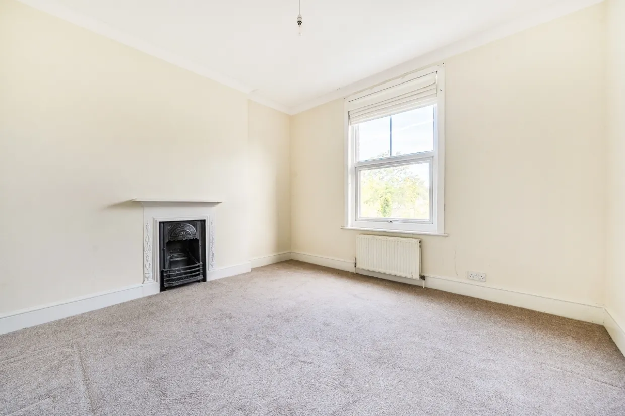 Hemington Avenue Barnet N11 photo 20