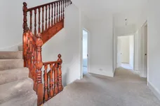 Hemington Avenue Barnet N11 photo 23