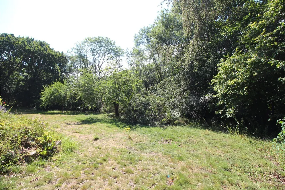 Property carousel item 2