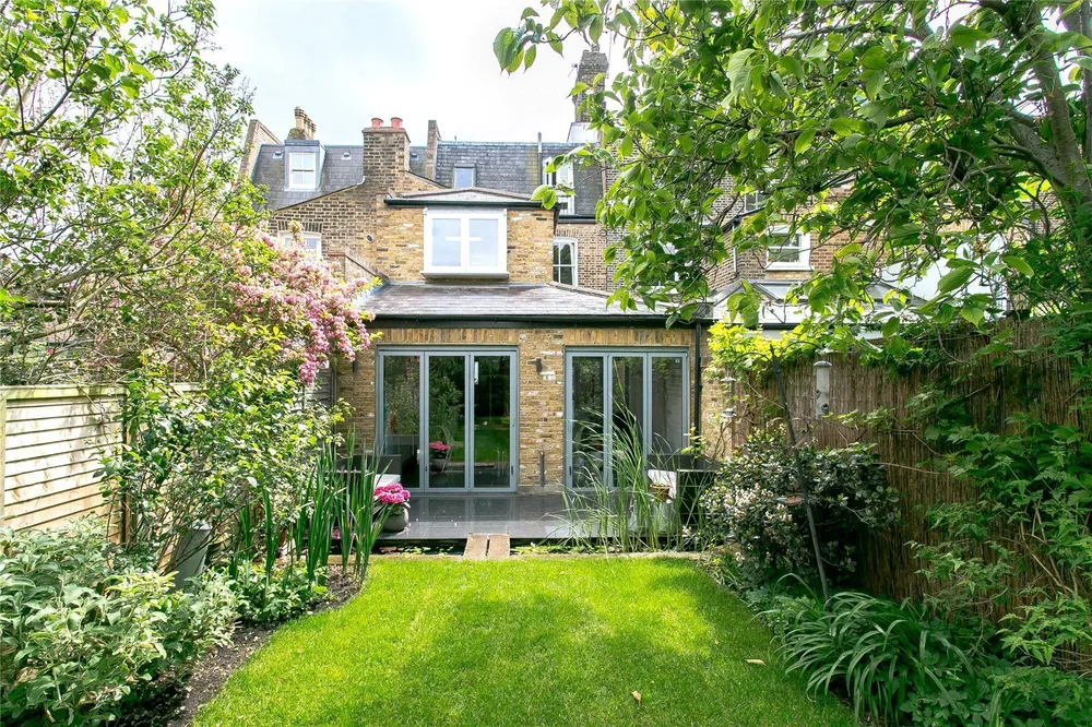 Lillieshall Road, London, SW4