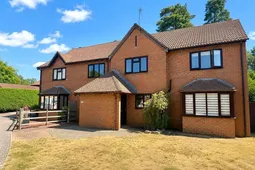 Paterson Close, Frimley, GU16