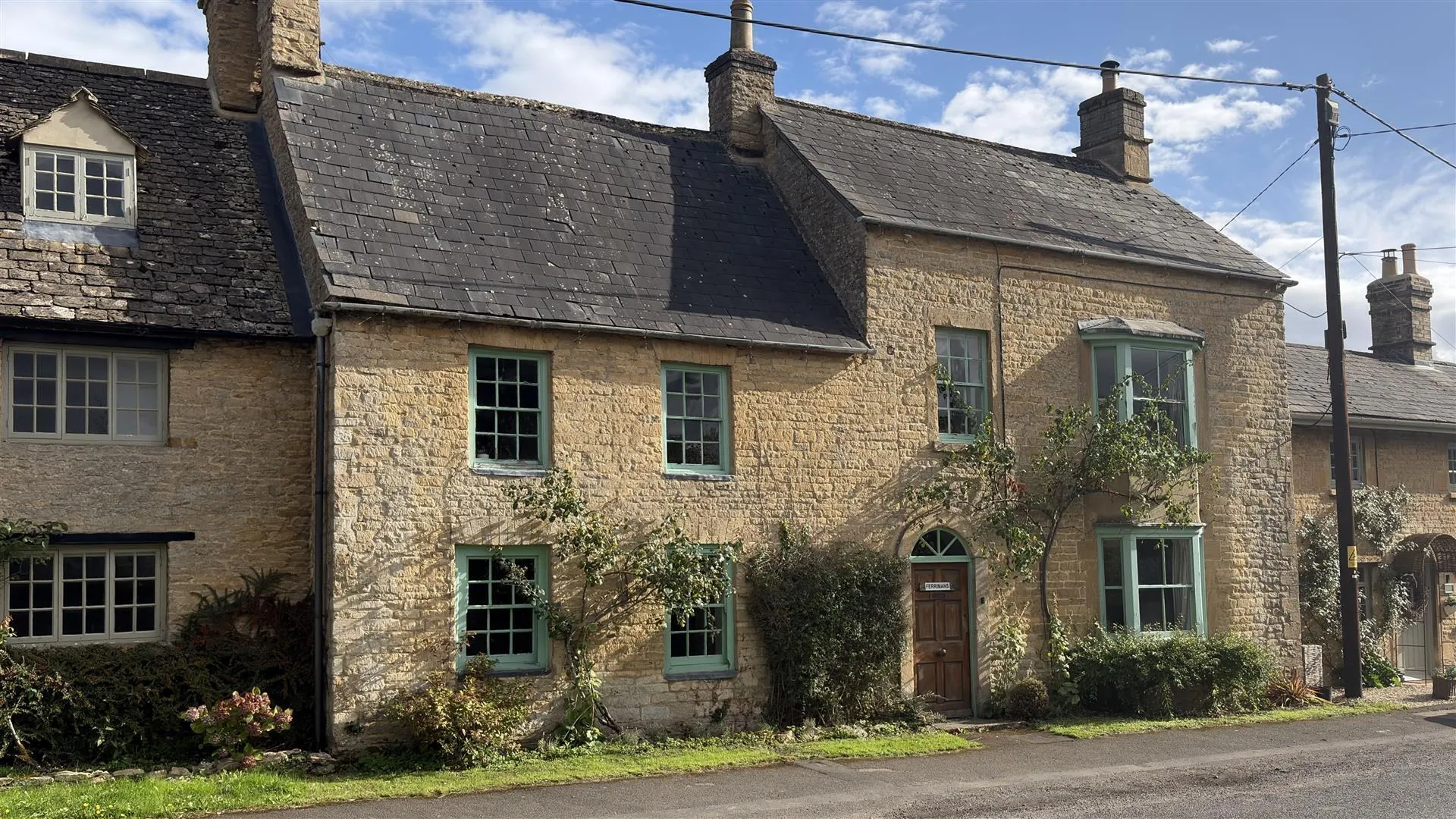 Property photo top 0