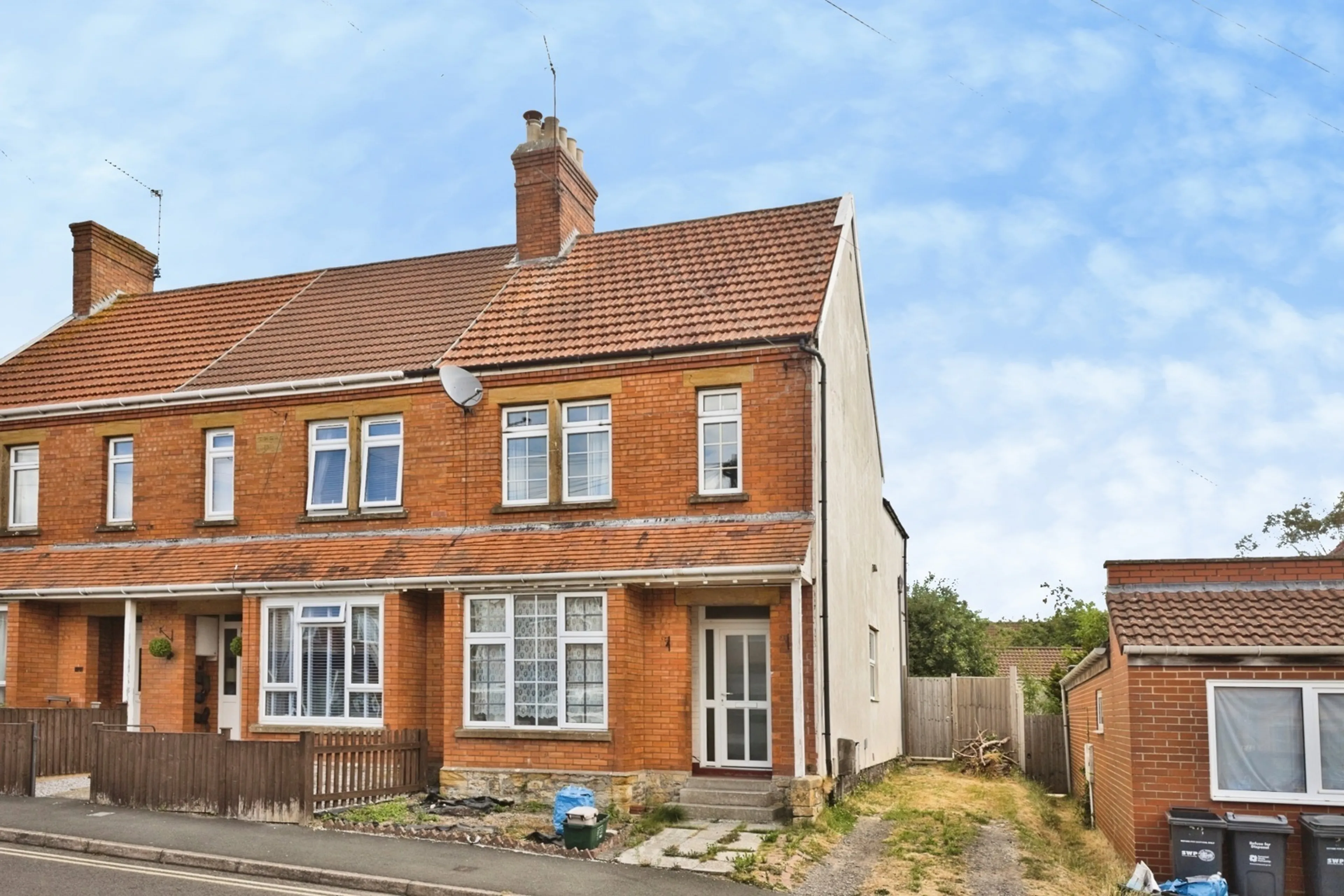Property photo 0