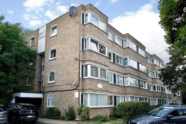 Queenswood Gardens, London, E11