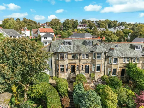 Glenburn Drive, Kilmacolm, PA13