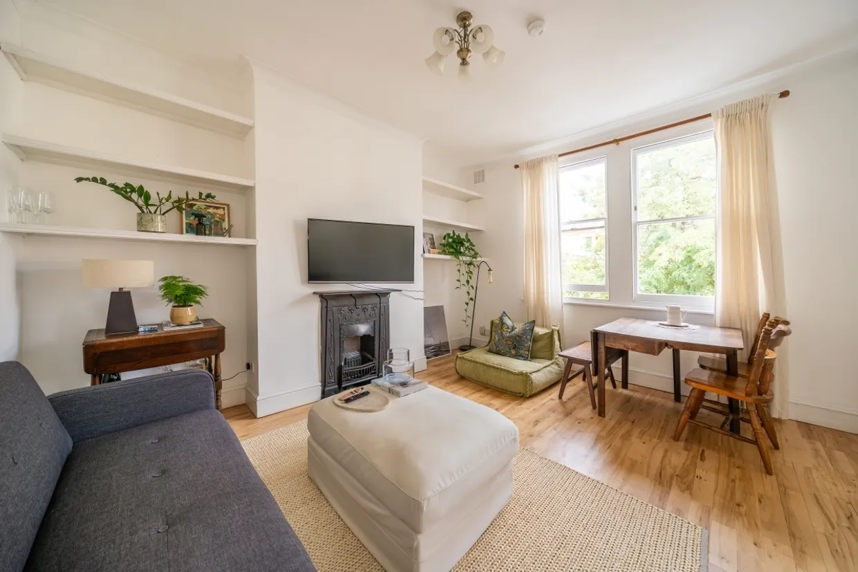 Lillieshall Road London SW4 photo 1