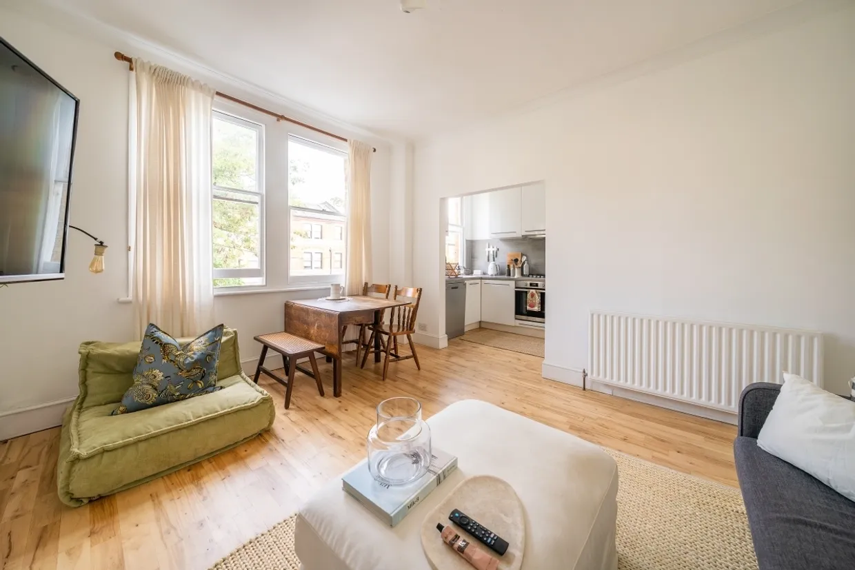 Lillieshall Road London SW4 photo 2