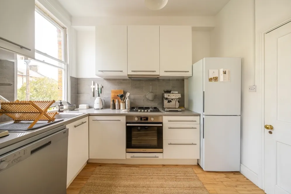 Lillieshall Road London SW4 photo 6