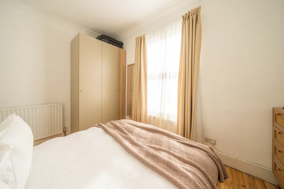 Lillieshall Road London SW4 photo 11
