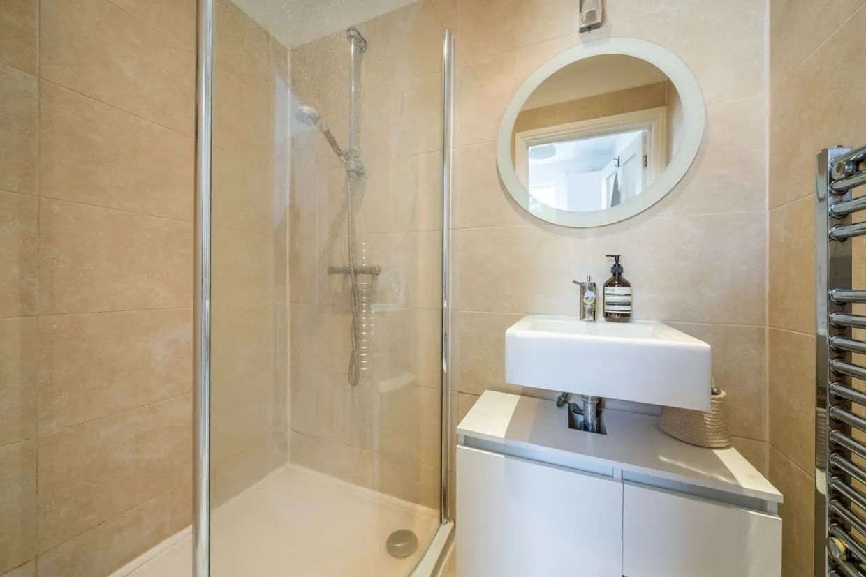 Lillieshall Road London SW4 photo 13