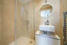 Lillieshall Road London SW4 photo 13