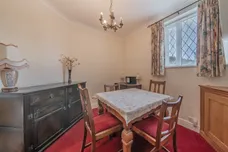Oakley Green Road, WINDSOR, SL4 photo 4
