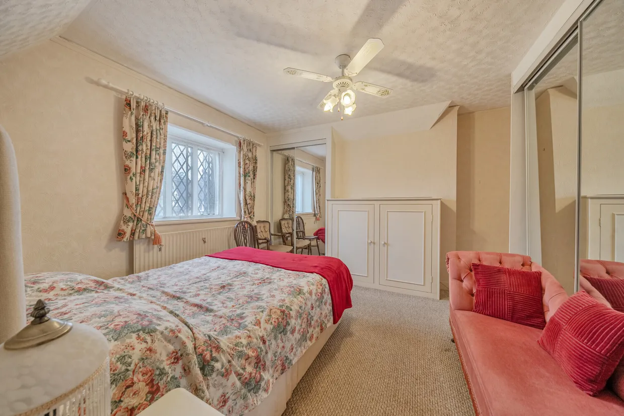 Oakley Green Road, WINDSOR, SL4 photo 5