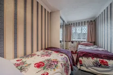 Oakley Green Road, WINDSOR, SL4 photo 12