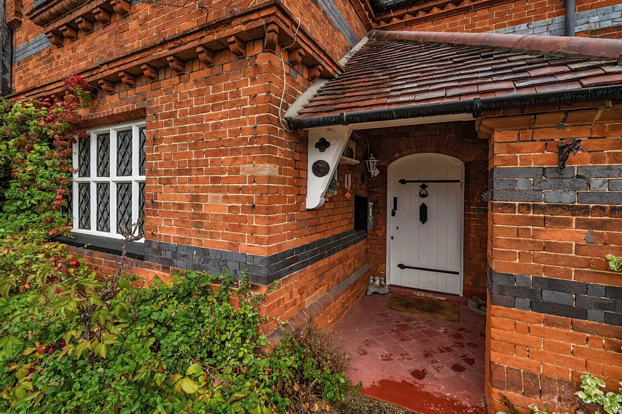Oakley Green Road, WINDSOR, SL4 photo 16