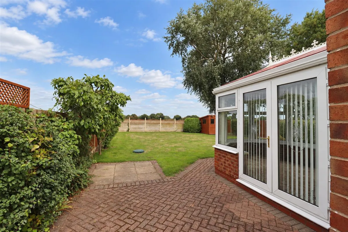 Howden Road, Eastrington
