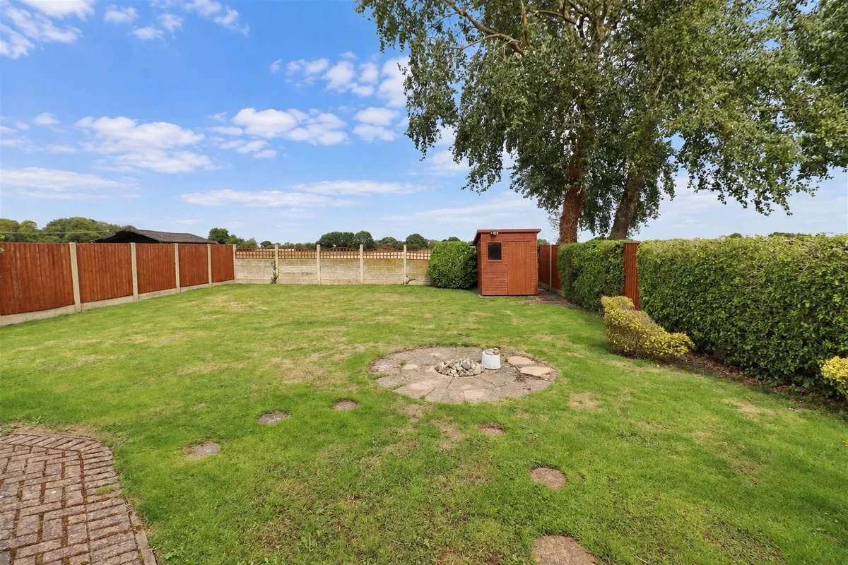 Howden Road, Eastrington