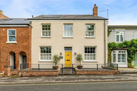 Upper Cape, Warwick, CV34