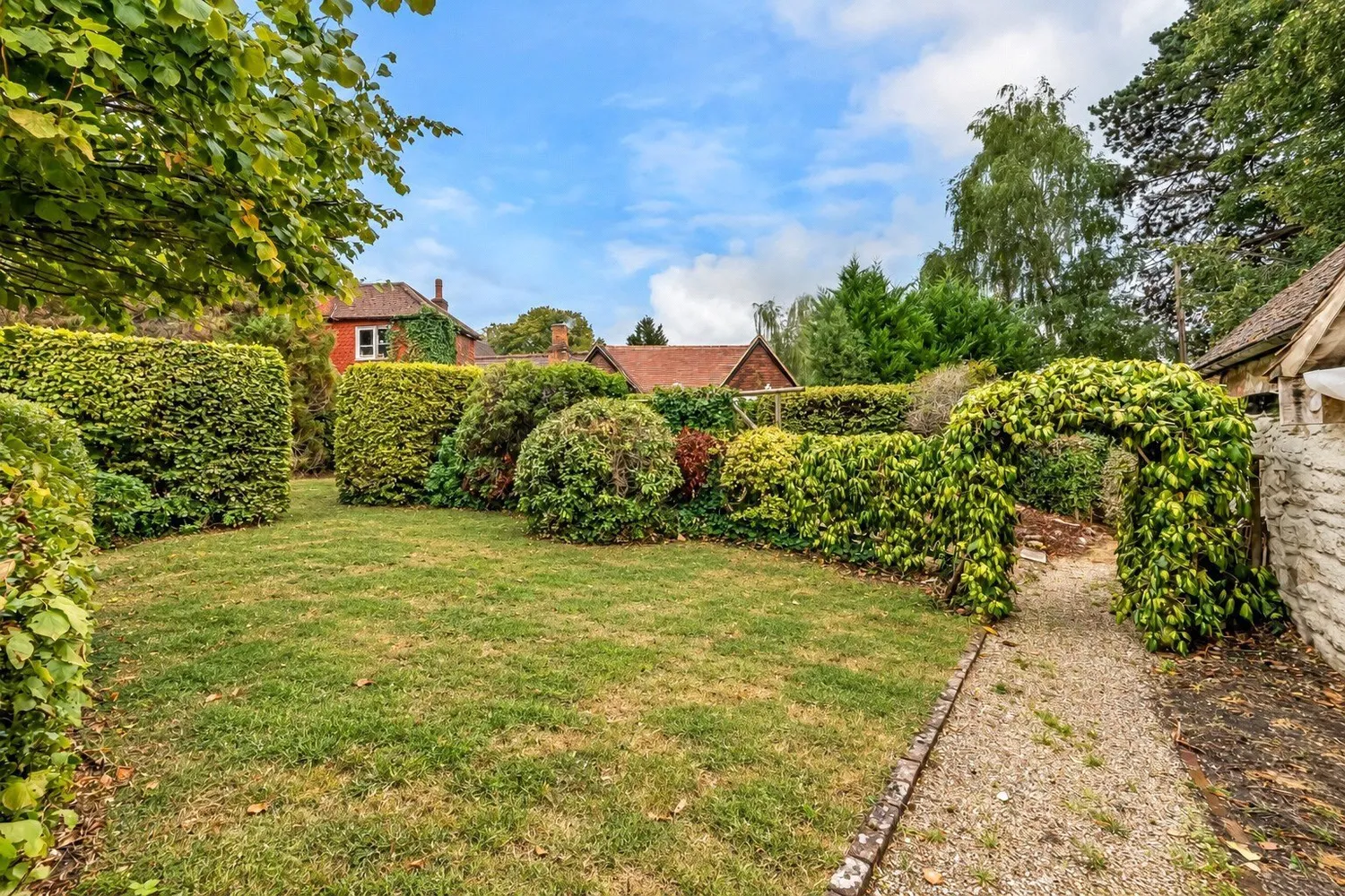 Flanchford Road, Reigate, RH2 photo 4