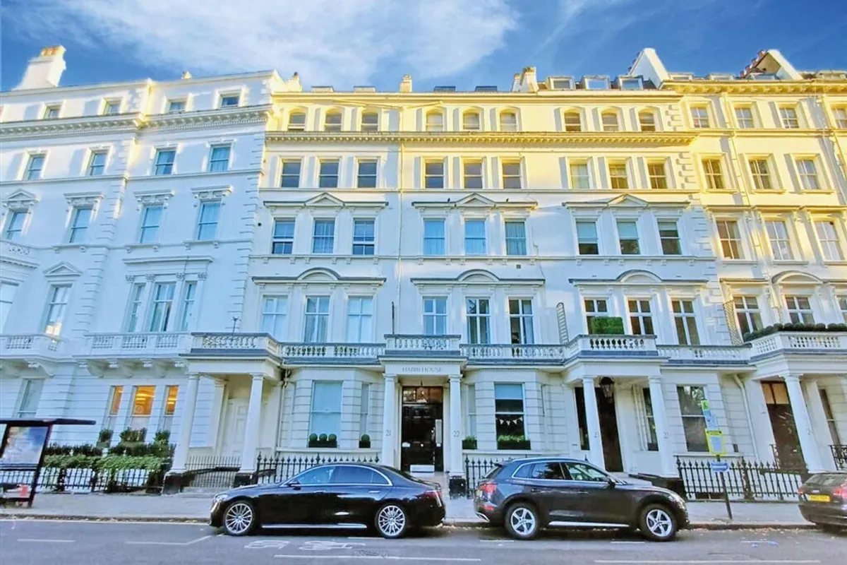21  22 Stanhope Gardens, South Kensington, LONDON