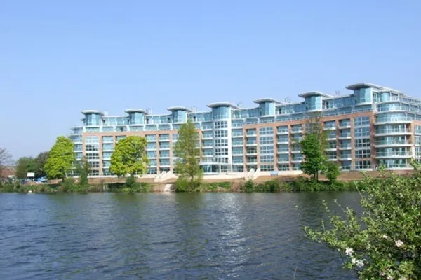 River Crescent, Nottingham, NG2