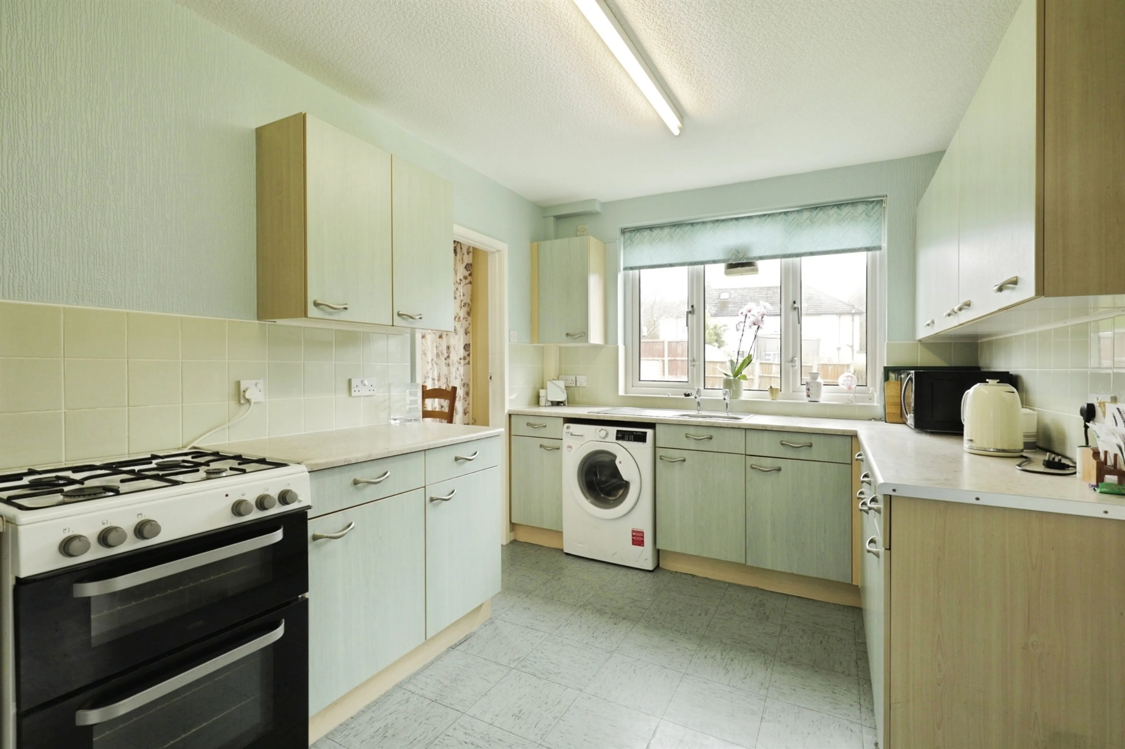 Property at Lingfield Gardens, Leeds