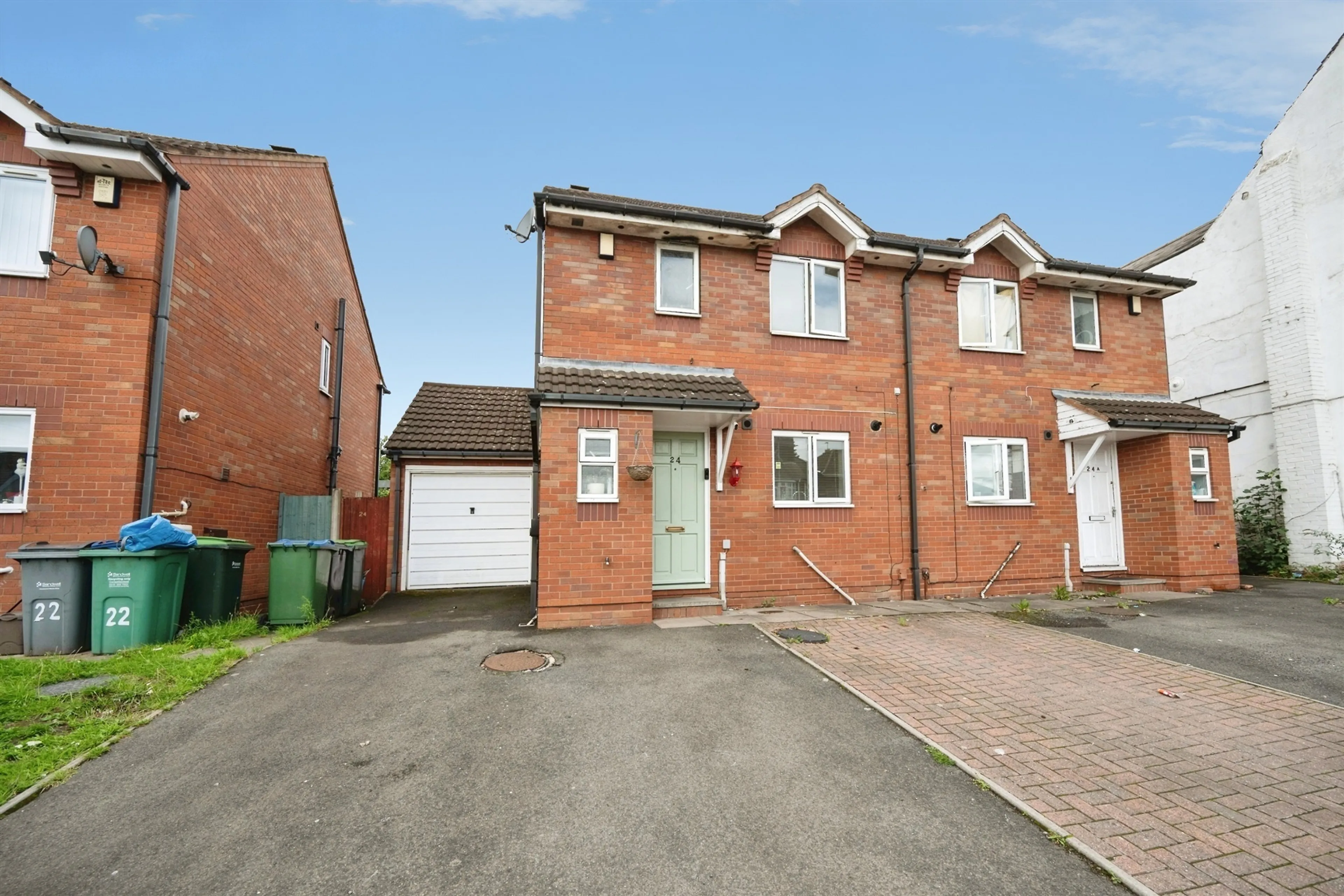 Property photo 0