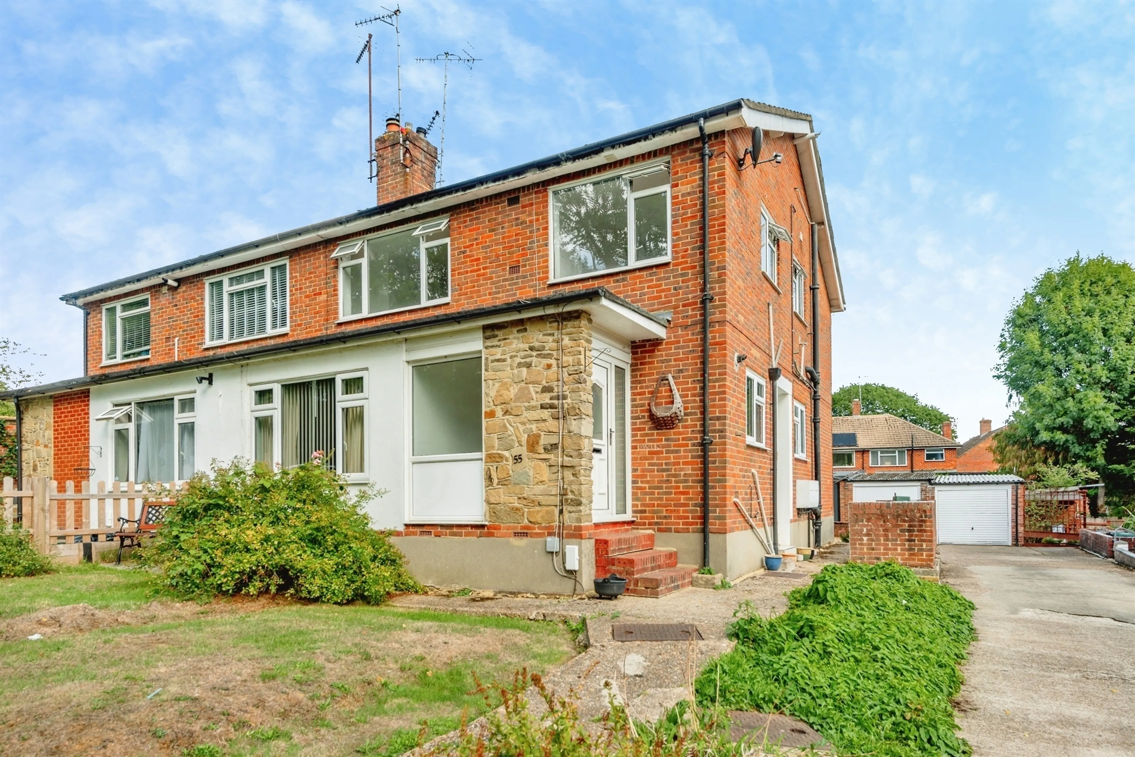 Property at Copsleigh Close, Salfords, Redhill