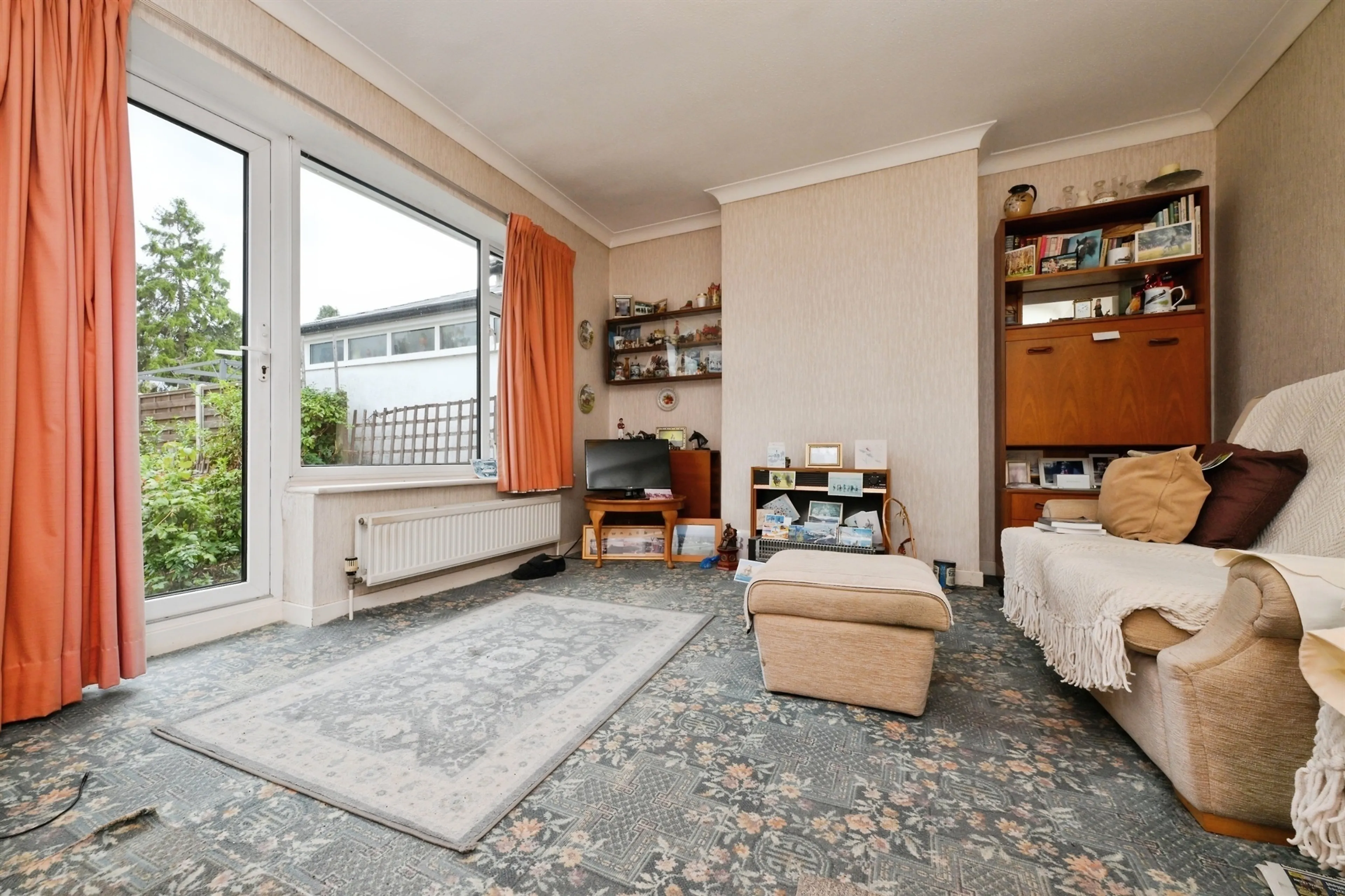 Property at Roselands Avenue, Hoddesdon